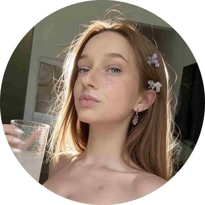 Zoey fictional adult character profile